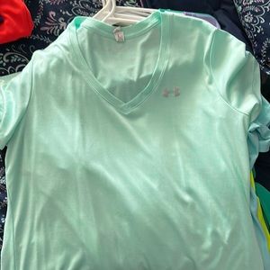 Under armour loose v neck